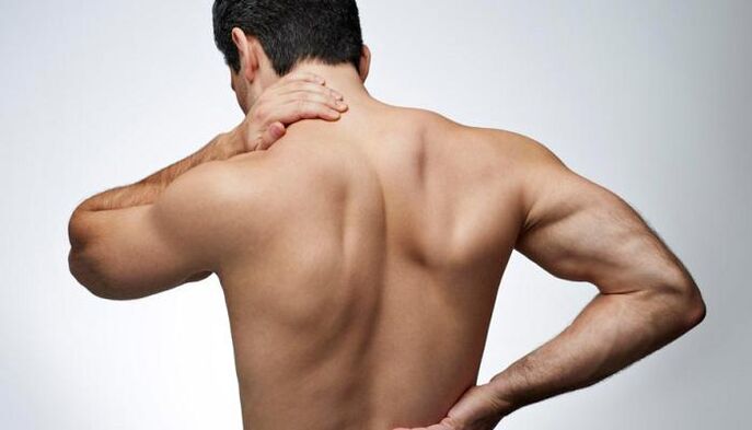 Intervertebral hernia manifests itself as back pain and contributes to the deterioration of strength